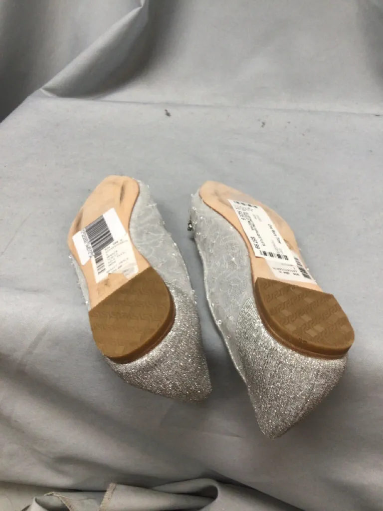 BADGLEY MISCHKA SIZE 6 Ladies SHOES