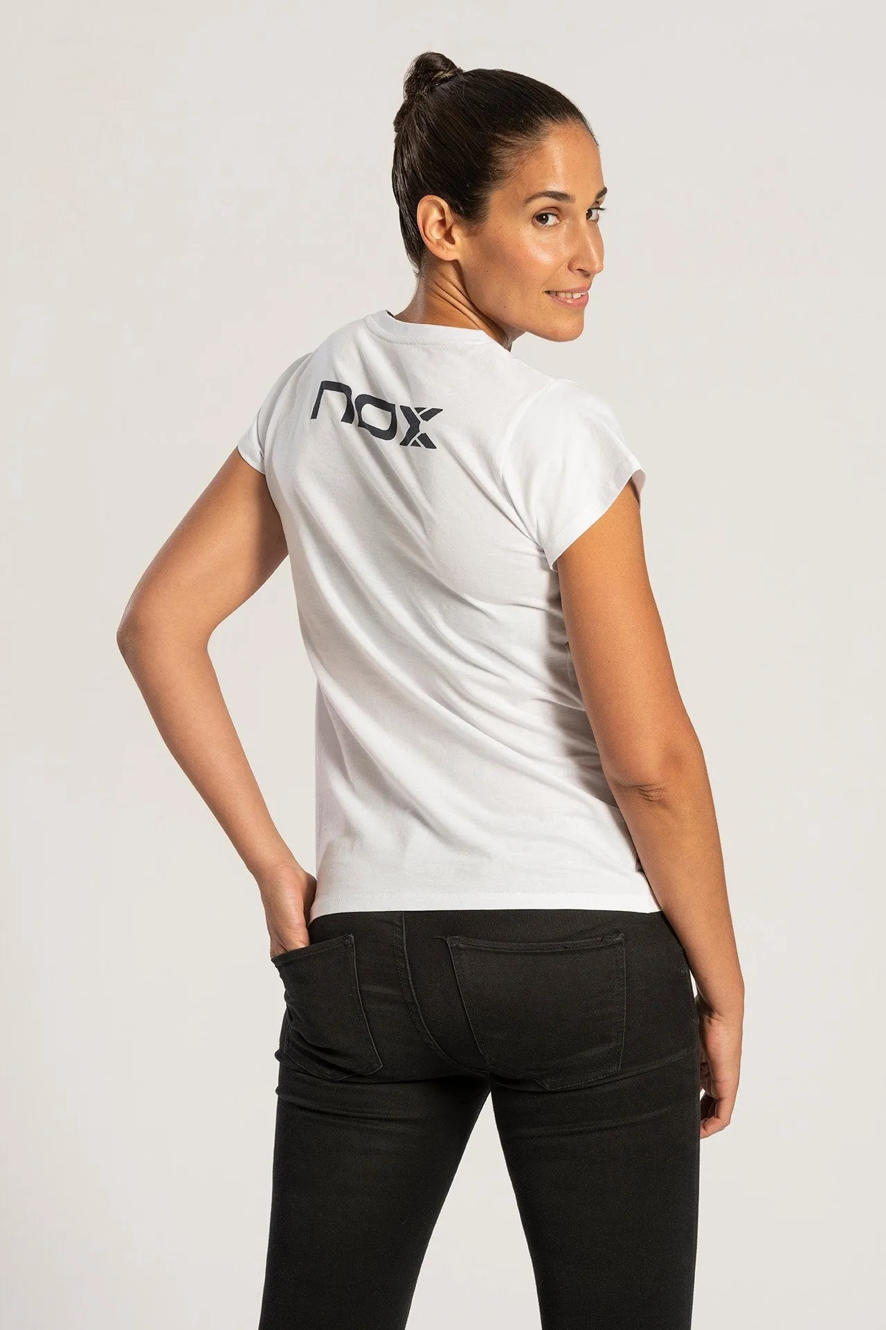 CAMISETA CASUAL NOX BLANCA LETRAS AZULES