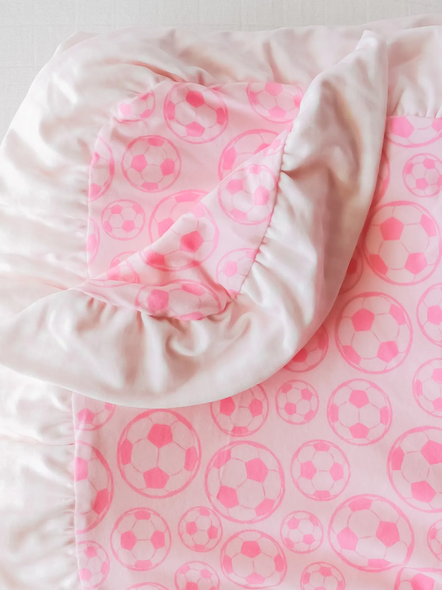 Dreamer Ruffled Blanket - Soccer in Pink