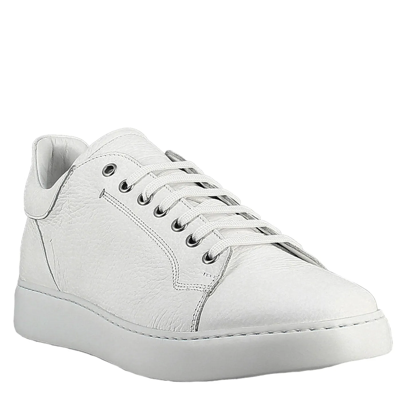 Sneaker bianca elegante da uomo in pelle liscia